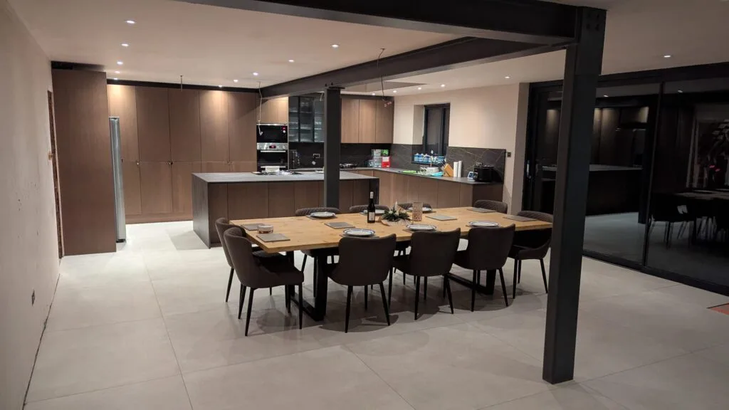 wraparound extension church meadow surbiton kt6